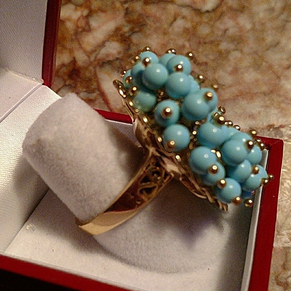 Beautiful fun ring - Picture 3 of 4